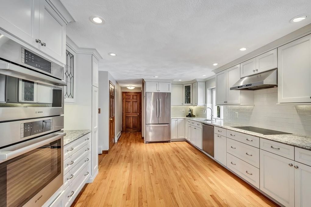 L&T Cleaning — Residential Kitchen